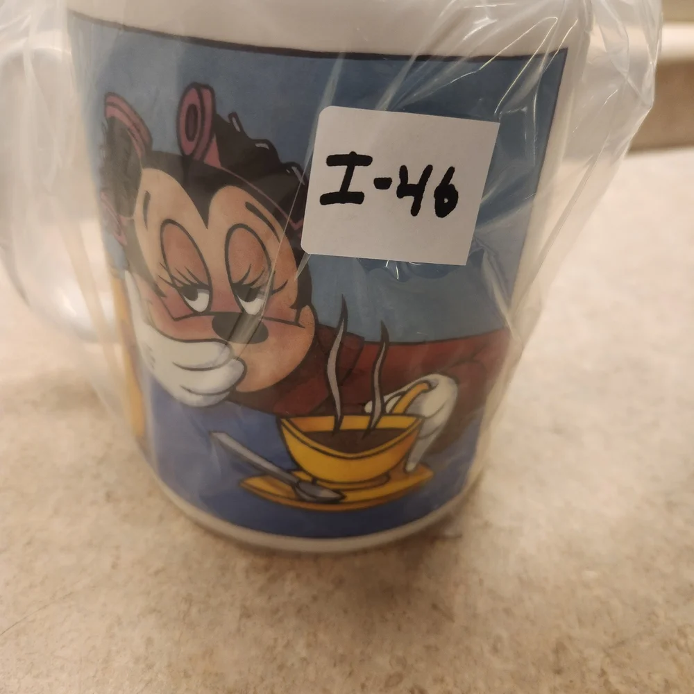 Vintage Minnie Disney White Ceramic Oversized Mug - Picture 8 of 8